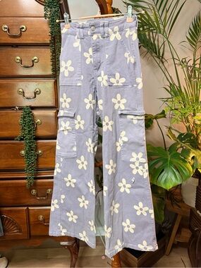 Altar’d State Lavender Daisy Cargo Wide Leg Jeans - Size XS (Rare!)